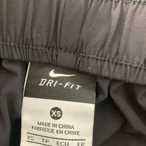extra small nike dry fit woman’s pants